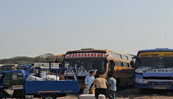 રાજસ્થાનના RTO અધિકારીઓની હેરાનગતીથી સુરતના લકઝરી બસ ઓપરેટરોની હડતાળ