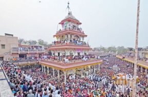 Nadiyad, santram temple, sakar varsha