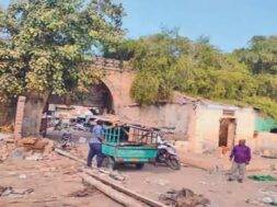 Old vegetable merket demilished, Vaghawan