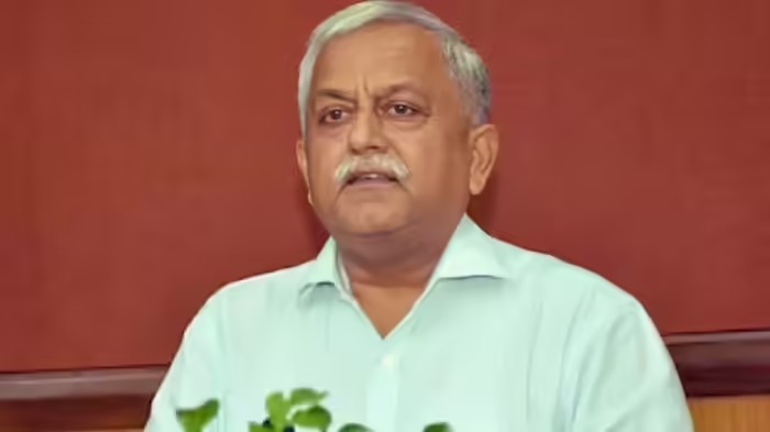 સીએમ યોગીના સંકટમોચક IAS અવનીશ અવસ્થીને ફરી મળ્યું એક્સટેન્શન, 2027 સુધી રહેશે મુખ્ય સલાહકાર