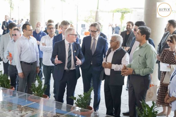 કોમનવેલ્થ કનેક્ટ ફોરમ અંતર્ગત યુકેના પ્રતિનિધિમંડળે ‘AmdavadNXT’ પ્રદર્શનની મુલાકાત લીધી