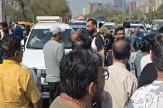 ZUNDAL HIGHWAY, PROTEST AGAINST CUTTING OFF