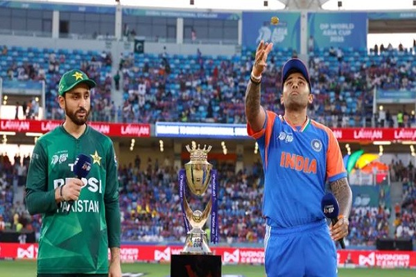 T20 વર્લ્ડ કપ 2026: પાકિસ્તાને પોતાનો નિર્ણય પાછો ખેંચ્યો, ભારત સામે રમવાના સંકેત આપ્યા