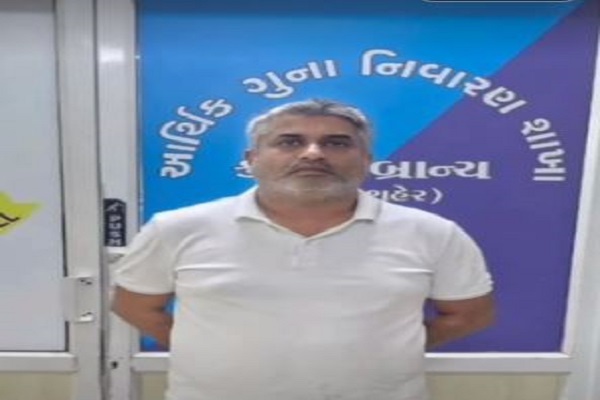 સુરતમાં કરોડોના હીરા વિશ્વાસથી લઈને બારોબાર વેચી ઠગાઈ કરનારો આરોપી પકડાયો