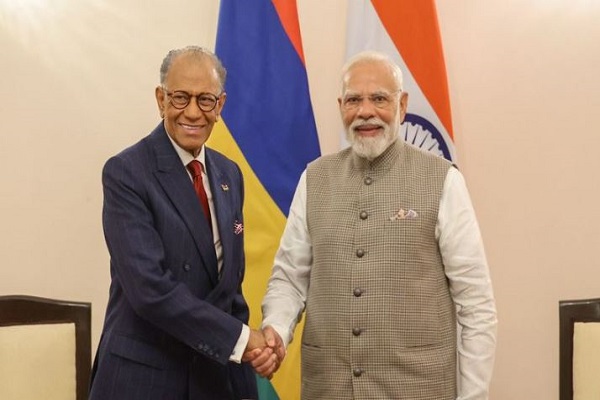 નરેન્દ્ર મોદીએ મોરિશિયસના PM ડૉ. નવીનચંદ્ર રામગુલામ સાથે ટેલિફોન વાત કરી
