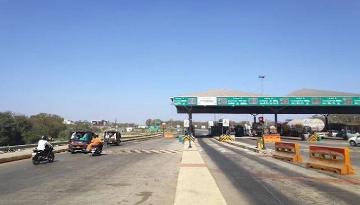 વડોદરા નજીક હાઈવેના ત્રણ ટોલપ્લાઝાની આવક એક વર્ષમાં 922.24 કરોડે પહોંચી