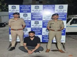 Baroda, car driver caught