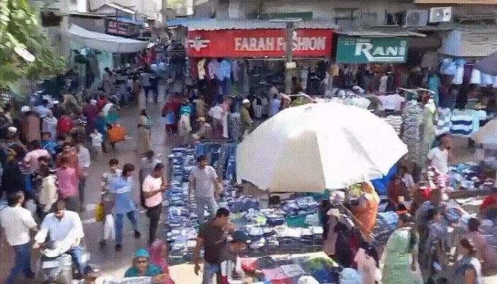 અમદાવાદમાં ભદ્ર ત્રણ દરવાજા વિસ્તાર પાથરણાવાળા- ફેરિયાથી ફરી ધમધમતું બન્યું