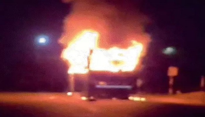 ધાનેરા નજીક હાઈવે પર રાત્રે લકઝરી બસમાં આગ લાગતા એકનું મોત, 6 ગંભીર દાઝ્યા