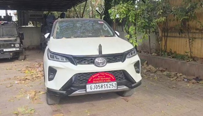 અમદાવાદમાં 2 કરોડની ફેક નોટો સાથે કાર પકડાઈ, આશ્રમના સંચાલક સહિત 6ની ધરપકડ