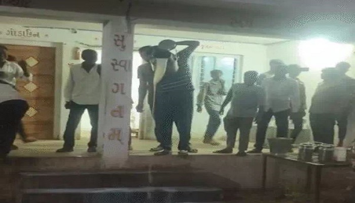 બે જિલ્લાની દૂધ ડેરીના કાર્યક્ષેત્રના વિવાદમાં દેહગામના પશુપાલકો પરેશાન