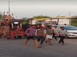 Chotila mataji, pedestrians