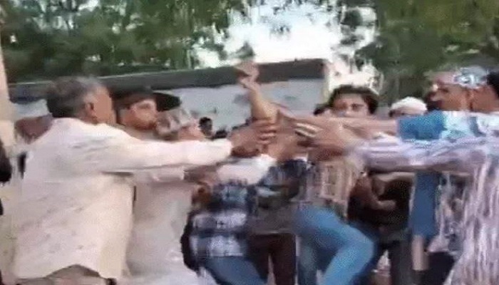 ધોળકાના ઈંગોળી ગામે ક્રિકેટ કરવાની બાબતે બે જુથો બાખડી પડતા ફાયરિંગ