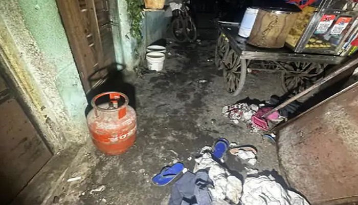 અમદાવાદના નારણપુરામાં વહેલી સવારે ગેસ સિલિન્ડર બ્લાસ્ટ થતા 5 જણા દાઝ્યાં