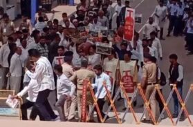 Gas cylinder shortage, Congress protest