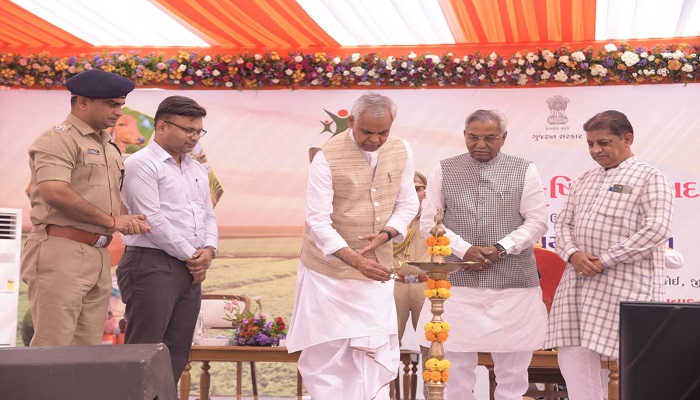 દેશની ભાવિ પેઢીને સુરક્ષિત કરવા માટે પ્રાકૃતિક ખેતી અપનાવવી જ પડશેઃ રાજ્યપાલ