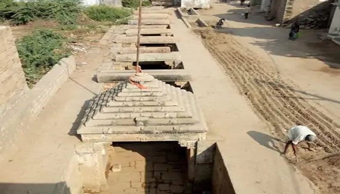 રાજસીતાપુર ગામના યુવાનોએ સ્વખર્ચે પૌરાણિક વાવની સાફ-સફાઈ કરી