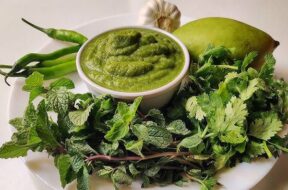 Mango mint chutney