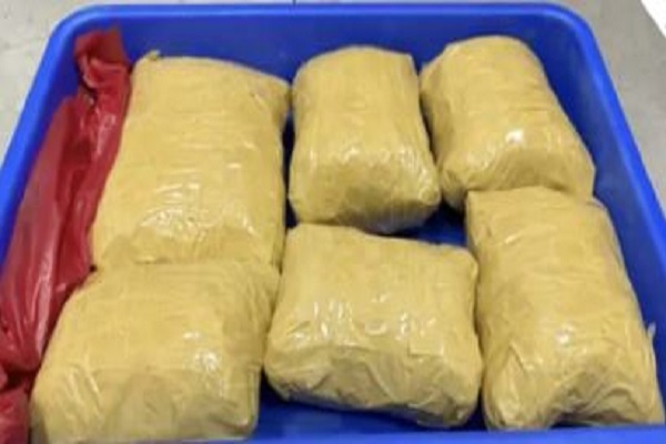 સુરતના એરપોર્ટ પરથી રૂપિયા 1.90 કરોડની કિંમતનો ગાંજો પકડાયો