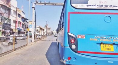 Nadiyad, road parking