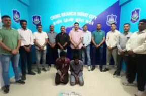 Surat, Two thieves caught