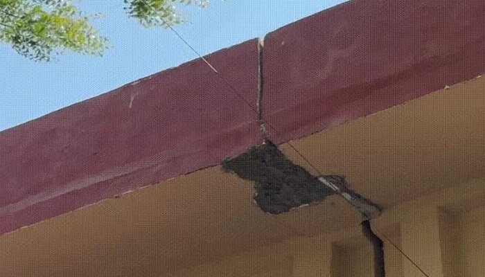 સુરતમાં દોઢ મહિના પહેલા ખૂલ્લા મુકાયેલા રત્નમાલા બ્રિજ પર પોપડા પડ્યાં