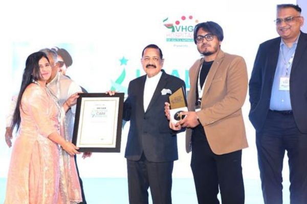 વિવિધ સ્પેશિયાલિટી ક્ષેત્રમાં શ્રેષ્ઠતા હાંસલ કરનાર 26 યુવા ડૉક્ટરોને પુરસ્કાર એનાયત