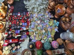 Kashmiris donate money, copper and bronze utensils, jewelry to help Iran