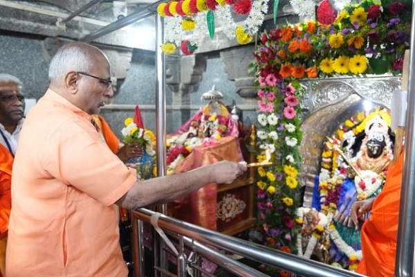 કર્ણાટક: ઉપરાષ્ટ્રપતિ સી.પી. રાધાકૃષ્ણને શ્રી વીરભદ્રેશ્વર મંદિરના રાજગોપુરાનું ઉદ્ઘાટન કર્યું