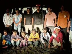 Workers resscued froam the rann of kutch