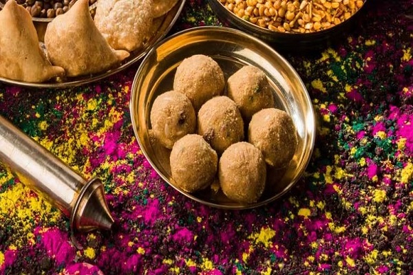 હોળી 2026 સ્પેશિયલ: ઘરે બનાવો સ્વાદિષ્ટ ડ્રાયફ્રૂટ લાડુ, શીખો સરળ રેસીપી