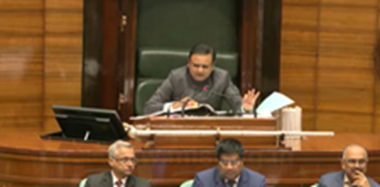 મહારાષ્ટ્રમાં ધર્માંતરણ વિરોધી કાયદો પસાર: લગ્નની લાલચ આપી ધર્મ બદલાવનારને 7 વર્ષની જેલ