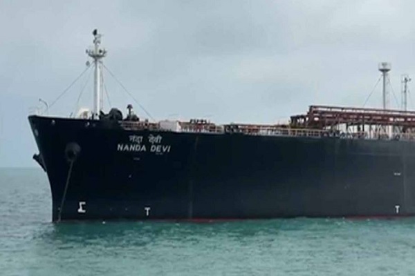 ભારતીય જહાજ નંદા દેવી આશરે 46,000 મેટ્રિક ટન LPG લઈને વાડીનાર બંદરે પહોંચ્યું