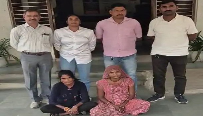 નરોડામાં જ્વેલર્સ શોપમાં ગ્રાહકના સ્વાંગમાં આવેલી મહિલાઓએ સોનાના દાગીના સેરવી લીધા