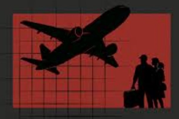 અમેરિકાએ ગેરકાયદેસર ઇમિગ્રન્ટ્સને ઘરે પરત ફરવા માટે 2,600 ડોલર બોનસ આપવાની દરખાસ્ત કરી