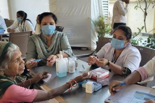 Free medical camp organized at Dr. Hedgewar Bhavan