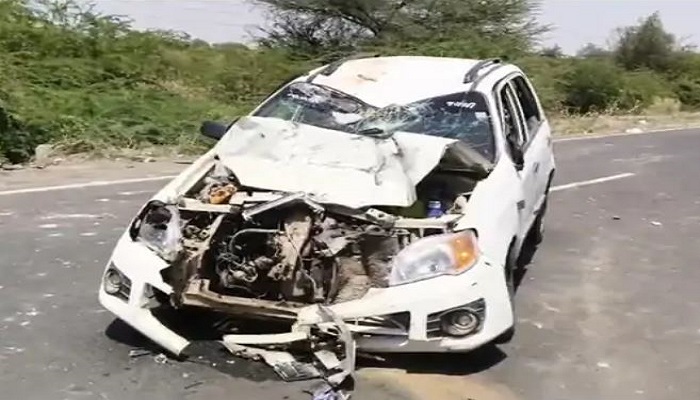 કચ્છના રાપર નજીક કારે બાઈકને અડફેટે લેતા બાઈકસવાર દંપત્તીનું મોત