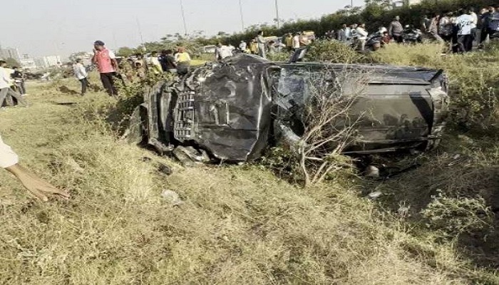 સુરતના મોટા વરાછામાં સ્કોર્પિયોએ રાહદારી 3 મહિલાને એડફેટે લેતા એકનું મોત