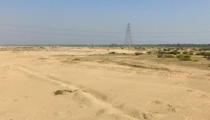 બનાસકાંઠામાં  રેતીની 277 લીઝ રદ કરાતા ડમ્પરોના પૈડાં થંભી ગયા