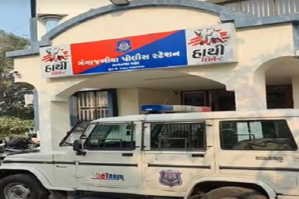 ભાવનગરમાં પારિવારિક મિલકતના વિવાદમાં દંપત્તી પર તલવાર-છરી વડે હુમલો કરાયો