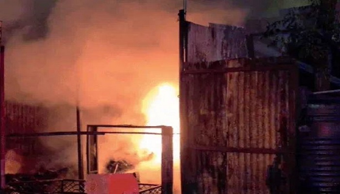 ગાંધીનગરના ન્યુ વાવોલમાં ભંગારના ગોદામમાં લાગી ભીષણ આગ