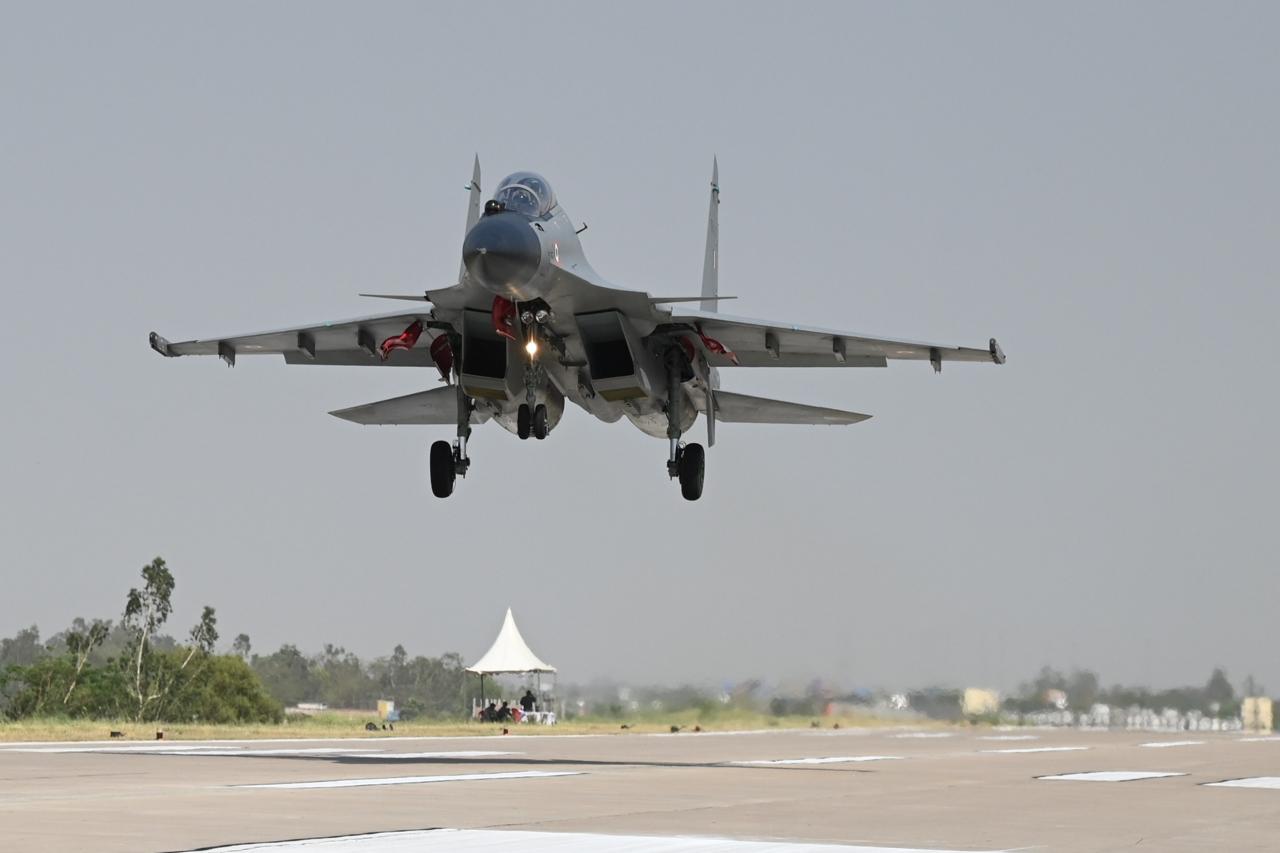 પૂર્વાંચલ એક્સપ્રેસવે પર સુલતાનપુર ખાતે ઇમરજન્સી લેન્ડિંગ સુવિધા ઉભી કરાઈ