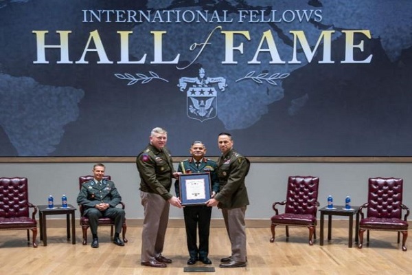 જનરલ ઉપેન્દ્ર દ્વિવેદીનો યુએસએ સ્થિત આર્મી વોર કોલેજના ઇન્ટરનેશનલ હોલ ઓફ ફેમમાં સમાવેશ