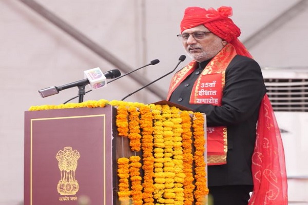 ઉપરાષ્ટ્રપતિએ વિદ્યાર્થીઓને વિવેચનાત્મક વિચારસરણી, નૈતિક આચરણ અને જીવનભર શિક્ષણ અપનાવવા હાકલ કરી