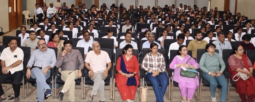 program on the theme of 'Nari Shakti Vandana Act' was organized at Ambedkar Open University