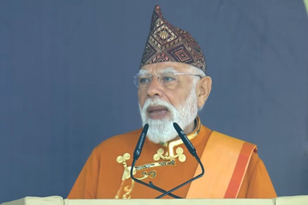 PM મોદીએ સિક્કિમને પૂર્વ ભારતનું સ્વર્ગ ગણાવ્યું, રૂ. 4000 કરોડથી વધુની પરિયોજનાઓનું લોકાર્પણ-શિલાન્યાસ