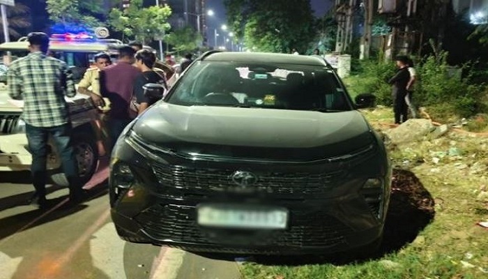 સોલા વિસ્તારમાં કારના ચાલકને હાર્ટએટેક આવતા સિટબેલ્ટ બાંધેલી હાલતમાં મોત