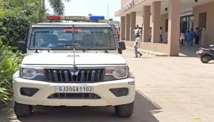 દાહોદમાં પોલીસ કોન્સ્ટેબલની પત્નીએ બે પૂત્રોને ઝેર પીવડાવી આત્મહત્યાનો પ્રયાસ કર્યો