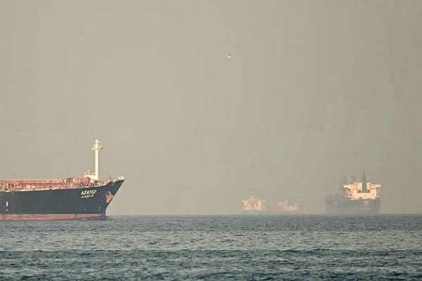 હોર્મુઝ સંકટ વચ્ચે સારા સમાચાર, ચાર જહાજોએ દરિયામાં એક નવો માર્ગ શોધી કાઢ્યો