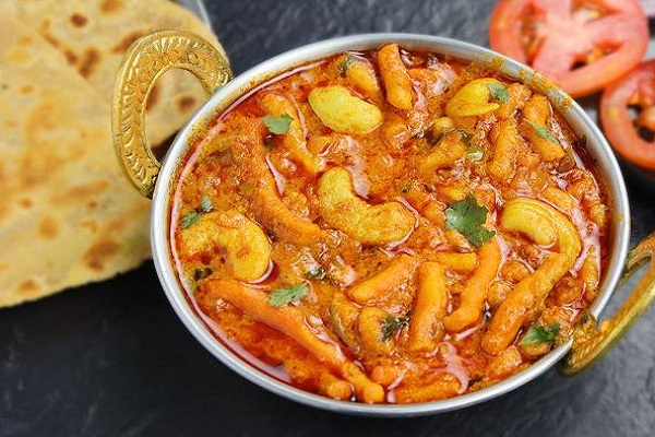 હોટેલને ટક્કર આપશે આ કાઠિયાવાડી કાજુ ગાંઠિયાનું શાક, જાણો રેસીપી